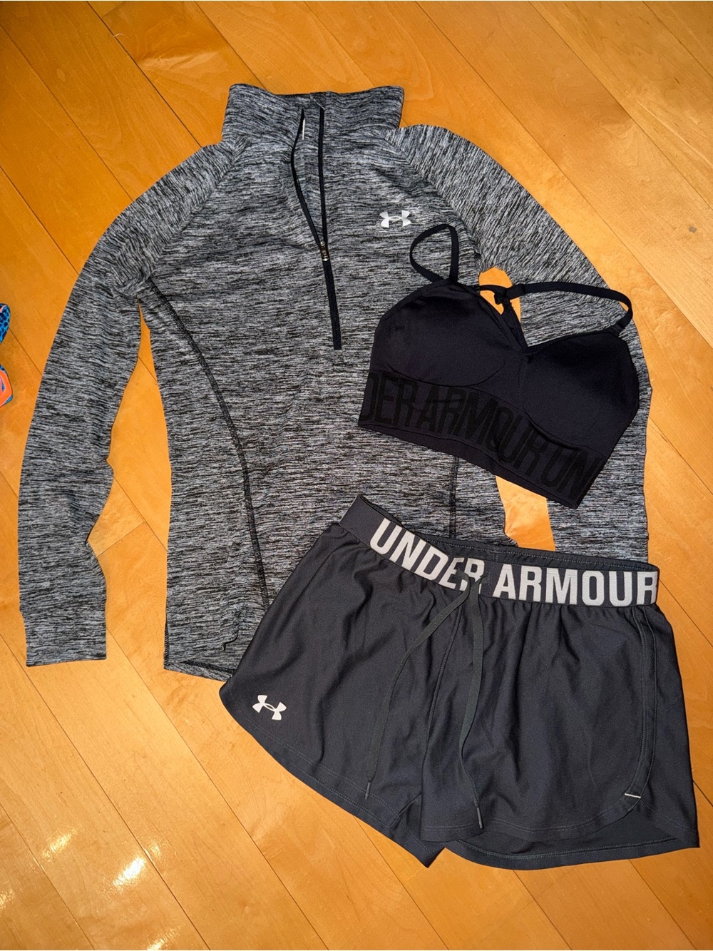 Under Armour Women's Gray Heather Pullover, Sports Bra & Shorts set